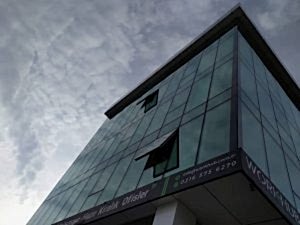 Dış cephe cam için temizliği yapılmış